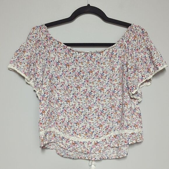 American Eagle Floral Short Sleeve Blouse - Picture 6 of 6